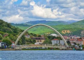 Kërcënimi i Vuçiqit për Ibrin, Janiq: Është rikthim te fantazitë e nacionalistëve serbë