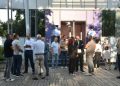 “Hapini dyert e Kuvendit”, PDK dhe Aleanca vazhdojnë protestën para Qeverisë