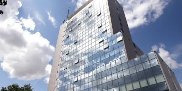 PDK vazhdon me aksionin simbolik para Qeverisë, të pranishëm asamblistë nga qyteti i Shtimes dhe Fushë Kosovës