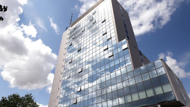 PDK vazhdon me aksionin simbolik para Qeverisë, të pranishëm asamblistë nga qyteti i Shtimes dhe Fushë Kosovës