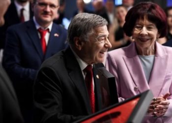 Joe dhe Shirley DioGuardi sot marrin shtetësinë e Kosovës