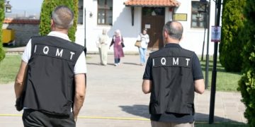 IQMT në aksion, gjobiten udhërrëfyesit turistikë pa licencë