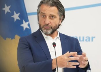 Ironike: Prishtinën e ka mbuluar bërlloku, Rama miret më çështje ‘globale’