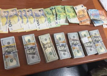 Dogana zbulon mbi 54 mijë euro të padeklaruara në Kullë