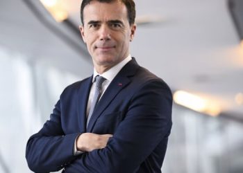 Demokracia Evropiane: Nderimet shtetërore për Mlladiqin kalojnë vijën e kuqe, Serbia po largohet nga vlerat evropiane