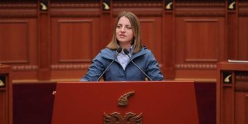 Koçeku: Glorifikimi i Mlladiçit dhe konsullata serbe në Shkodër, “mbështetje për rimohuesit e paqes”