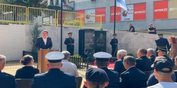 Zbulohet lapidari përkujtimor për Heroin e Kosovës, Triumf Riza