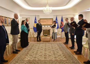 Haxhiu dekreton nëntë anëtarë të rinj të KQZ-së, mbetet pezull vendi i dhjetë