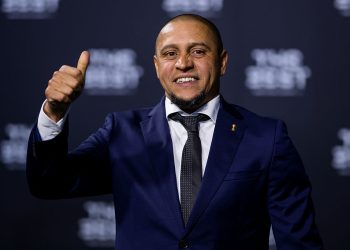 Mediat turke: Legjenda Roberto Carlos është konvertuar në mysliman