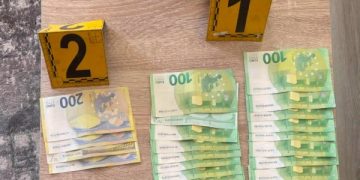 Dyshohen se vodhën mijëra euro, dinarë e zinxhirë ari në Leposaviq, arrestohen tre persona në Vushtrri, policia jep detaje