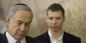 Kërcënim për v*asje, djali i Netanyahut largohet urgjentisht nga SHBA drejt Izr@elit
