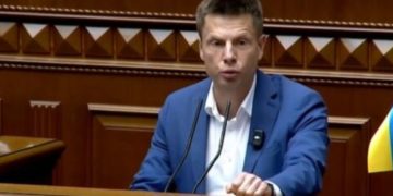 Deputeti i Ukrainës i reagon Zelenskyyt: Gabim diplomatik, do të vazhdoj të luftoj për pavarësinë e Kosovës