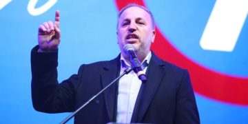 Adnan Azizi i reagon Ali Ahmetit: Dyfytyrësia e një manipuluesi!