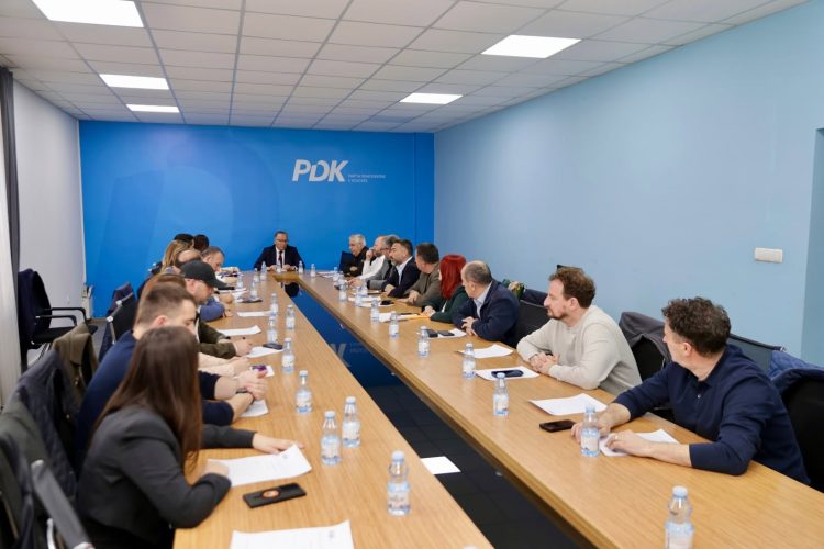 Mblidhet Kryesia e PDK-së – çka diskutoi?