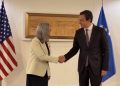 Kurti, senatores Ernst: Bondsteeli të shndërrohet në prezencë të përhershme ushtarake në Kosovë