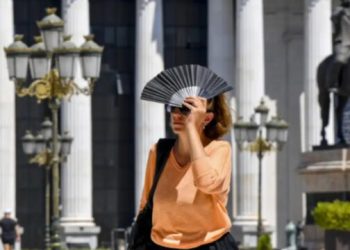 I nxehti përvëlues, IHMK thirrje qytetarëve: Kujdes nga ekspozimi i zgjatur në diell