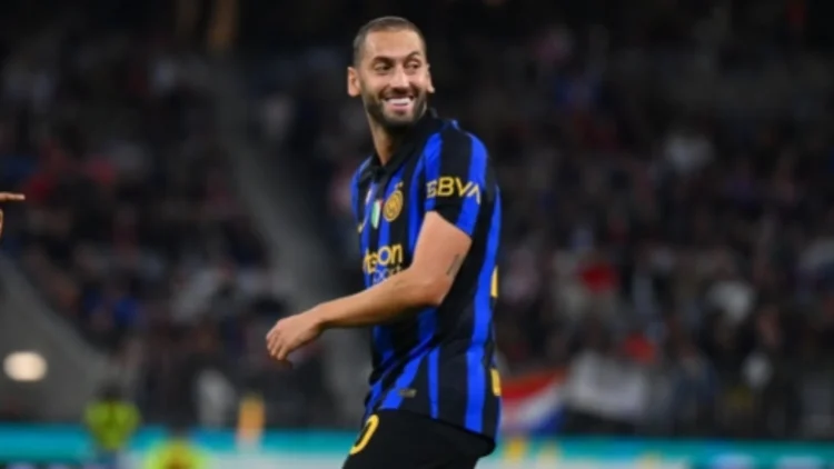 Calhanoglu i premton besnikëri Interit: Qëndroj këtu, po më telefonuan do të rinovoj