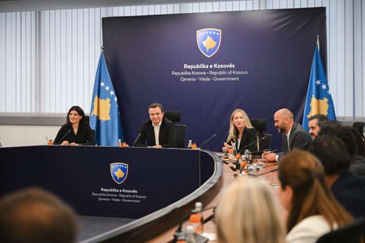Kurti me delegacionin e “Young Global Leaders”, diskutohet zhvillimi i Kosovës
