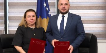 Maqedonci: Ushtarakët e FSK-së do të mund të ndjekin studime universitare dhe master në anglisht