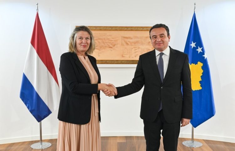 Kurti priti në takim lamtumirës ambasadoren e Holandës