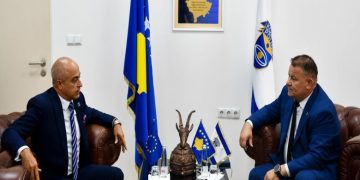 Hoxha pret shefin e ri të EULEX-it, zotohen për thellim të bashkëpunimit