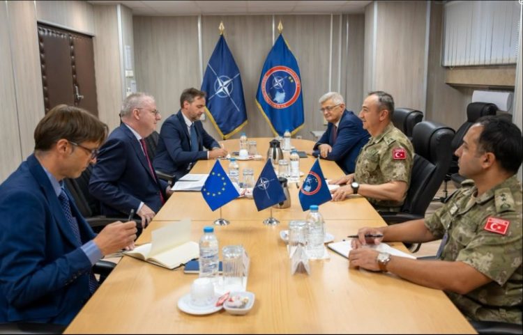 Ulutash takohet me Schuble, diskutojnë për situatën e sigurisë në Kosovë
