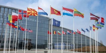 NATO: KFOR do të vazhdojë të garantojë sigurinë dhe lirinë e lëvizjes në Kosovë