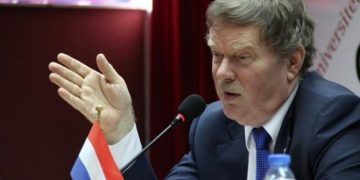 Ish-ambasadori holandez kritikon BE-në për aktgjykimin e Speciales
