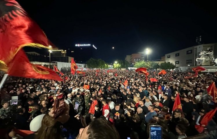Nata e katërt e protestës në Prishtinë kundër aktgjykimit të Speciales