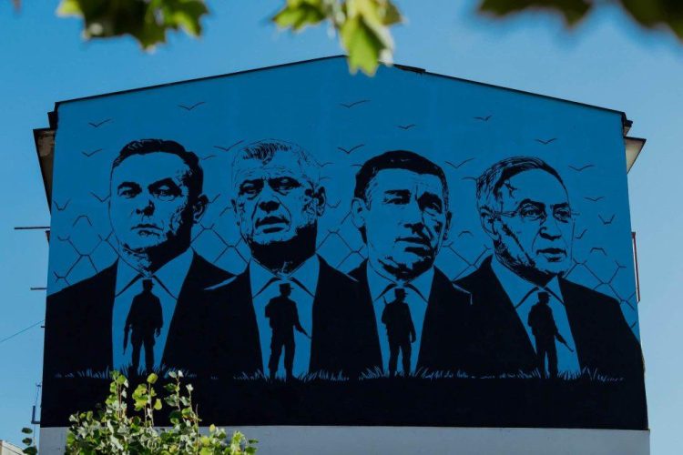 Zbulohet murali i krerëve të UÇK-së: Prishtina pret kthimin e çlirimtarëve