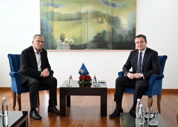 Kurti takon Hamzën, flasin për rrugët e korrigjimit të vendimit të Hagës
