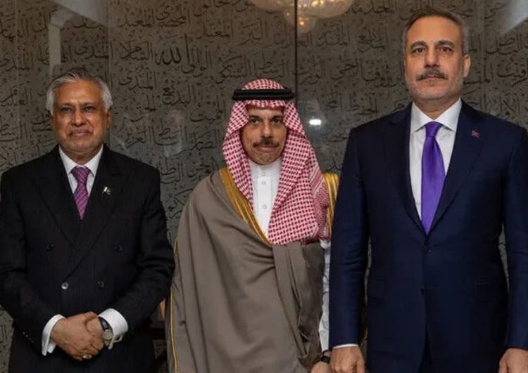 Turqia, Arabia Saudite dhe Pakistani dënojnë sulmet ndaj Mekës, diskutojnë mbështetjen e përbashkët ushtarake