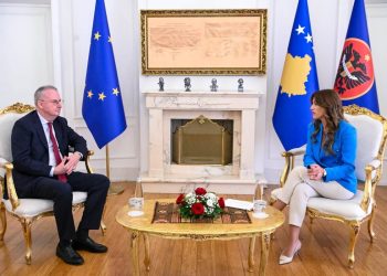 Haxhiu në takim përfaqësuesin e ri të BE-së: Kosova mbetet e përkushtuar ndaj integrimit evropian