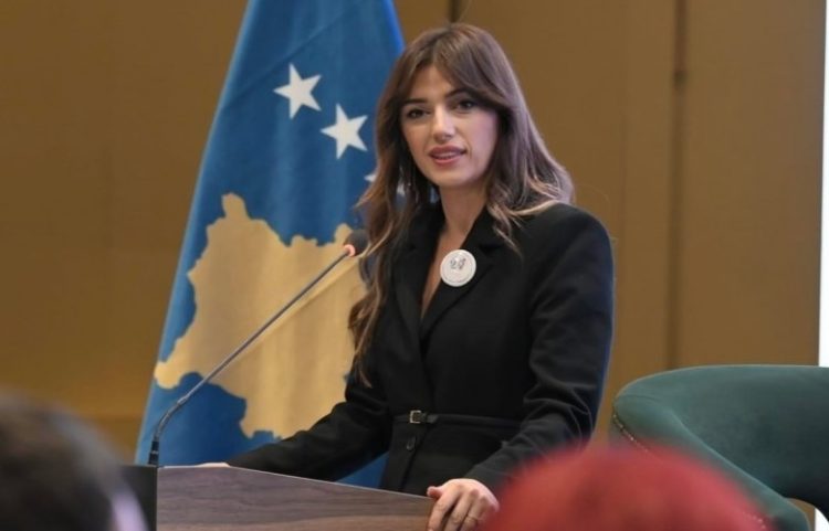 Haxhiu për Nënë Terezën: Një grua shqiptare që u bë ndërgjegje e njerëzimit