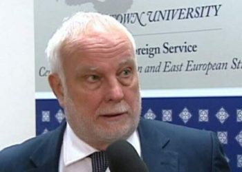 Pettifer: Pas Hagës, Kosova duhet t’i rishikojë marrëdhëniet diplomatike, EULEX-i duhet të mbyllet