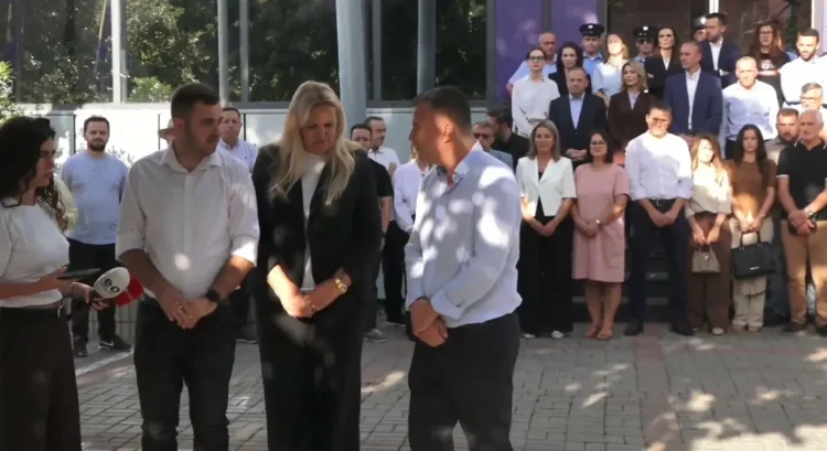 “Albin Kurti nuk mund të luajë me institucione”, vazhdon aksioni i opozitës para Qeverisë