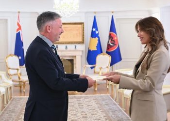 Haxhiu pranoi letrat kredenciale të ambasadorit të Australisë