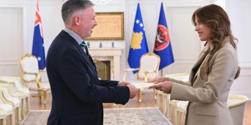 Haxhiu pranoi letrat kredenciale të ambasadorit të Australisë