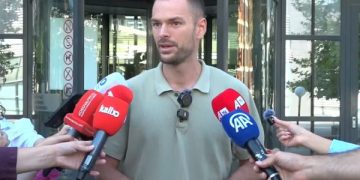 Mbrojtja e Sveçlës nuk pajtohen me shpalljen fajtor të tij, e quan të pazakontë vendimin e gjykatës