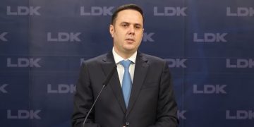 Abdixhiku i ashpër me 6 deputët e partisë