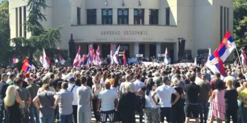 Vuçiq kandidat për kryeministër, protesta në Nish kundër regjimit të tij