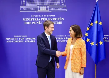 Hoxha pret ambasadoren e re të BE-së: Zgjerimi, një sukses i përbashkët