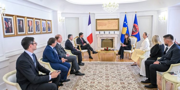 Haxhiu pranon letrat kredenciale nga ambasadori i Francës: Kosova e çmon lart miqësinë dhe mbështetjen e Francës