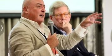 O’Brennan: Serbia nuk ka vend në BE pas ceremonisë për Mlladiqin