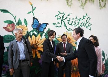 Kurti viziton shtëpinë e rinovuar përmes masave për efiçiencë të energjisë