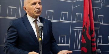 Kamberi: “Bota serbe” po materializohet në sytë e BE-së dhe mbarë botës