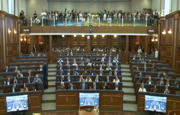 Albulena Haxhiu rizgjidhet kryetare e Kuvendit
