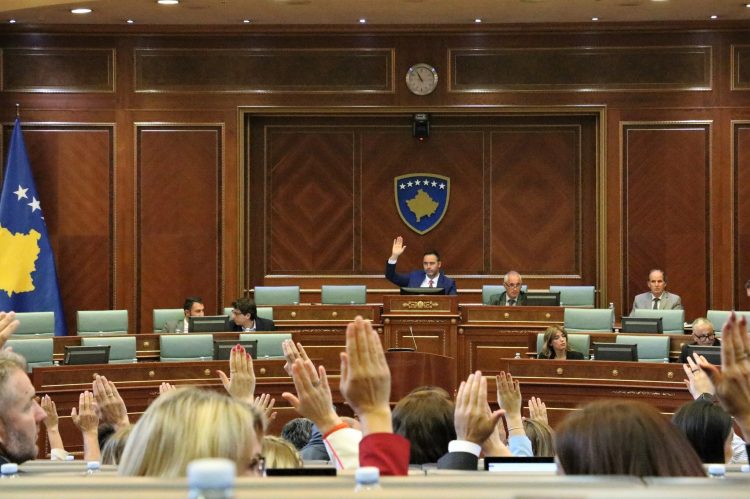 Seanca konstituive shtyhet për të premten