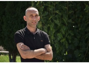 Personi që kërcënoj kuvendin i dyshuar për 31 vepra kriminale; vrasje në tentativë, vjedhje, zhvatje,pengim të drejtësisë, dëmtim të pasurisë etj…
