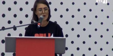 Buna Mustafa: Drejtësia s`mund t’i barazojë çlirimtarët me xhelatët serbë